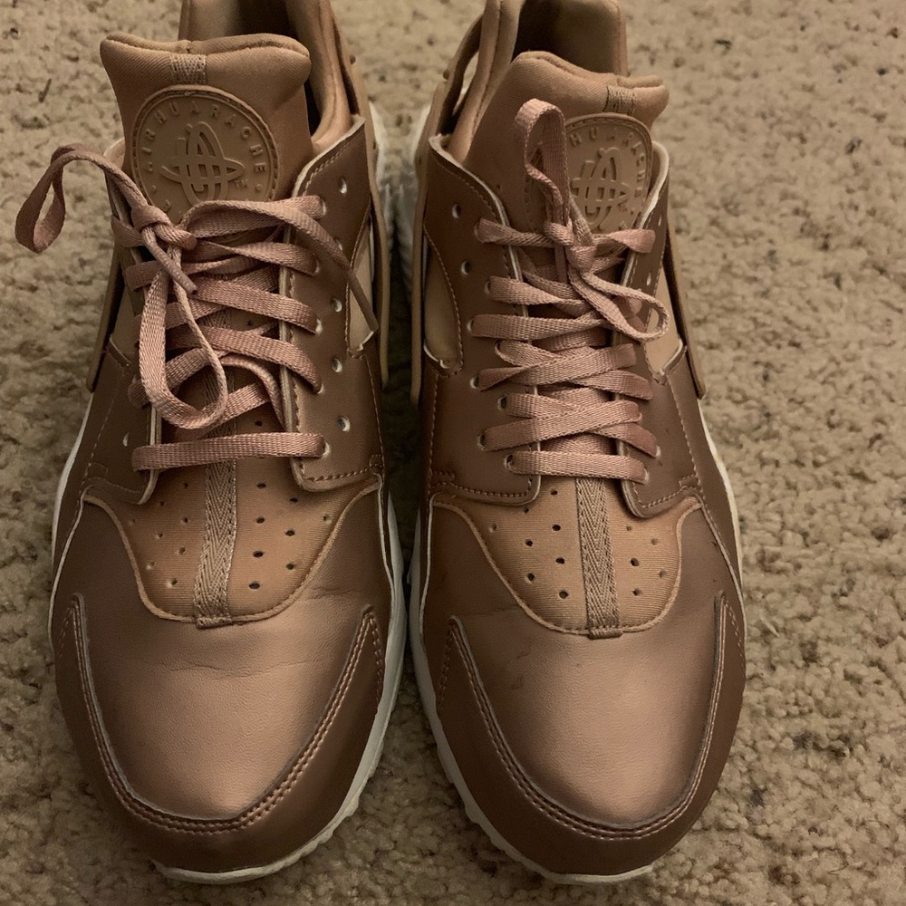 Nike Women’s Air Huarache’s
